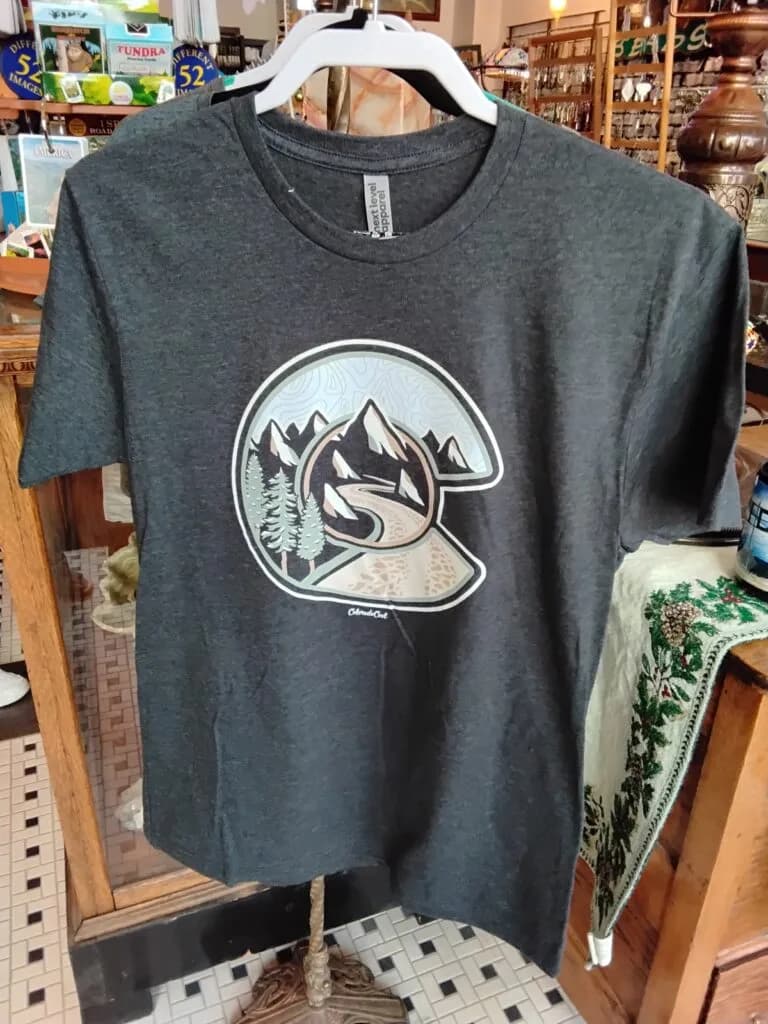Colorado T-Shirts - Mountain Pass